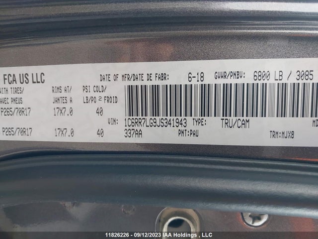 1C6RR7LG9JS341943 RAM 1500 Slt