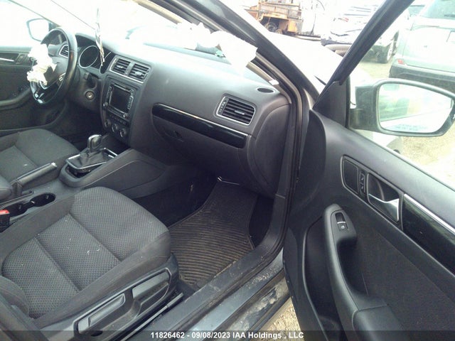 3VWD07AJ2FM316181 Volkswagen Jetta Sedan Comfortline/trendline+