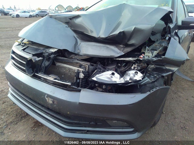 3VWD07AJ2FM316181 Volkswagen Jetta Sedan Comfortline/trendline+