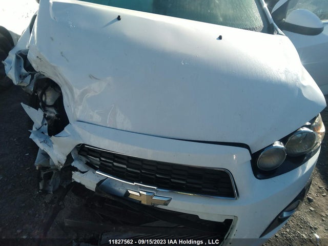 Chevrolet SONIC LTZ 2015 1G1JE5SB7F4110930 Image 10