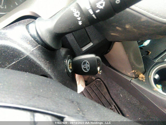 Toyota RAV4 LE 2017 2T3BFREV2HW625880 Image 11
