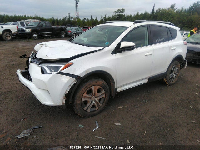 Toyota RAV4 LE 2017 2T3BFREV2HW625880 Image 2