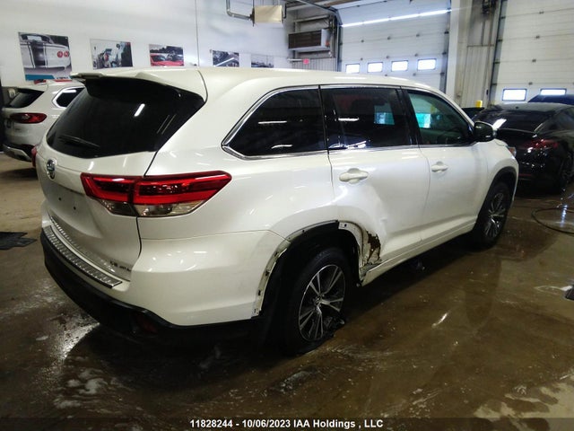 Toyota Highlander Le 2017 5TDBZRFH6HS464855 Image 4
