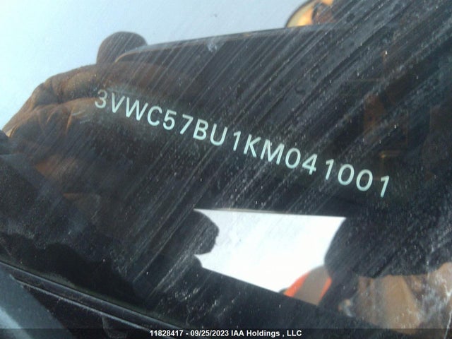 3VWC57BU1KM041001 Volkswagen Jetta Comfortline