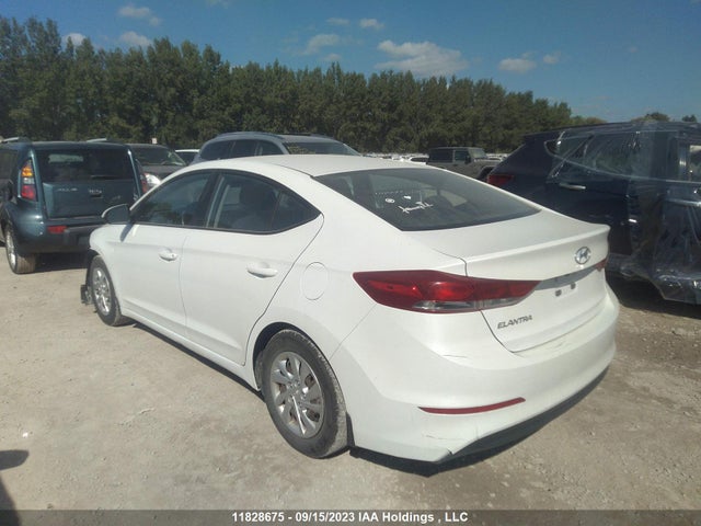 Hyundai Elantra Le 2017 5NPD74LF8HH106540 Image 3