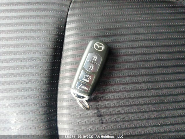 Mazda Mazda3 Gs-sky 2014 JM1BM1V75E1119057 Image 11