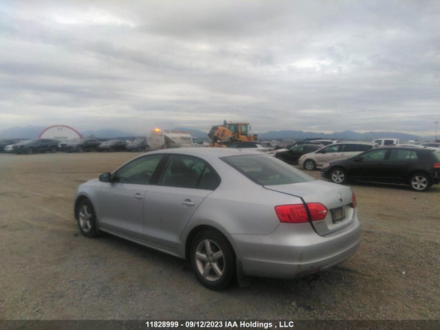 3VW2K7AJ4EM355757 Volkswagen Jetta Sedan Trendline+