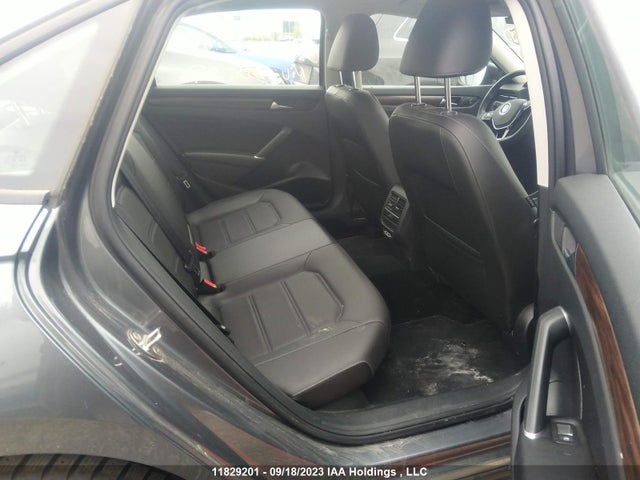 1VWBA7A39NC006826 Volkswagen Passat 2.0t Limited Edition