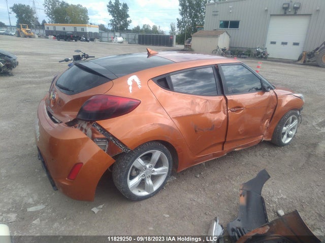 Hyundai VELOSTER 2014 KMHTC6AD0EU201983 Image 4