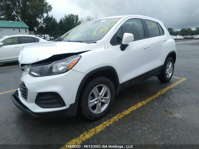Chevrolet TRAX LS 2022 KL7CJNSM7NB527386 Image 2