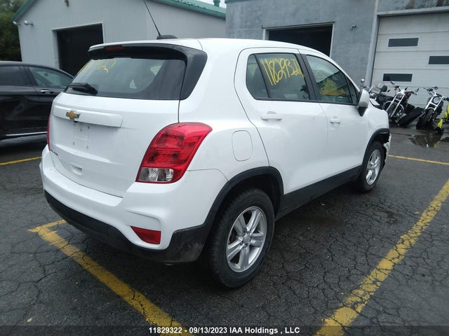 Chevrolet TRAX LS 2022 KL7CJNSM7NB527386 Image 4
