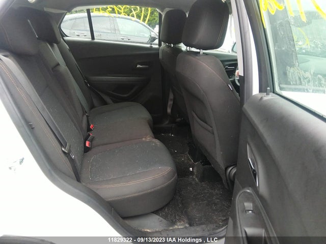 Chevrolet TRAX LS 2022 KL7CJNSM7NB527386 Image 8