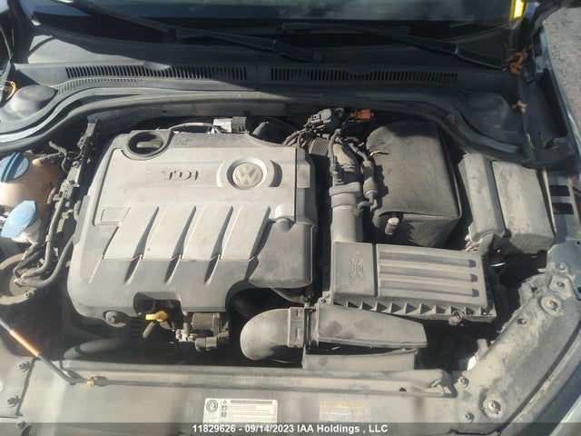 3VWDL7AJXEM249982 Volkswagen Jetta Sedan Comfortline/highline