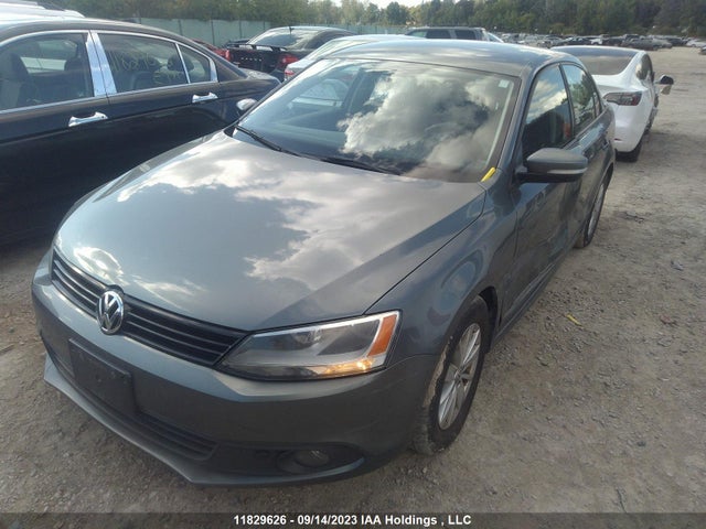 3VWDL7AJXEM249982 Volkswagen Jetta Sedan Comfortline/highline