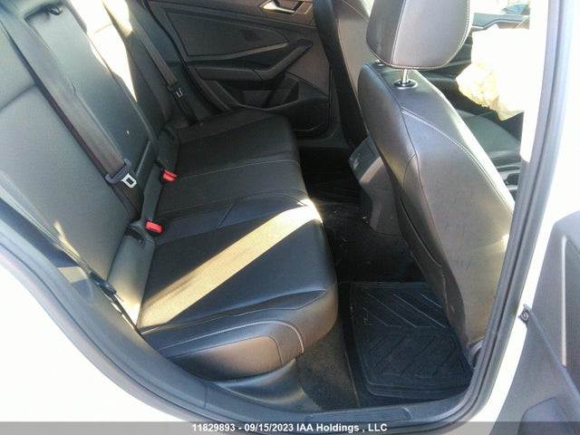 3VWE57BU0KM244194 Volkswagen Jetta Highline