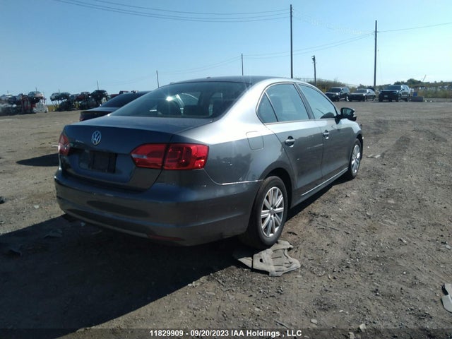 3VWDK7AJ5EM383561 Volkswagen Jetta Sedan Comfortline