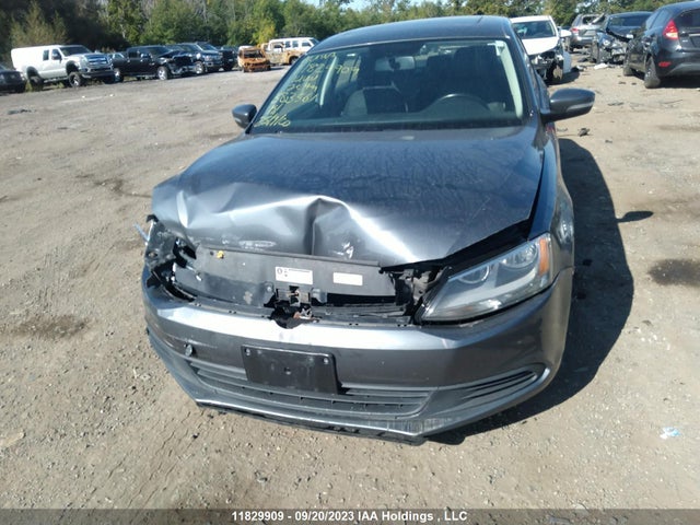 3VWDK7AJ5EM383561 Volkswagen Jetta Sedan Comfortline