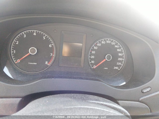 3VWDK7AJ5EM383561 Volkswagen Jetta Sedan Comfortline
