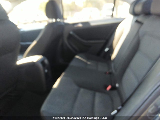 3VWDK7AJ5EM383561 Volkswagen Jetta Sedan Comfortline