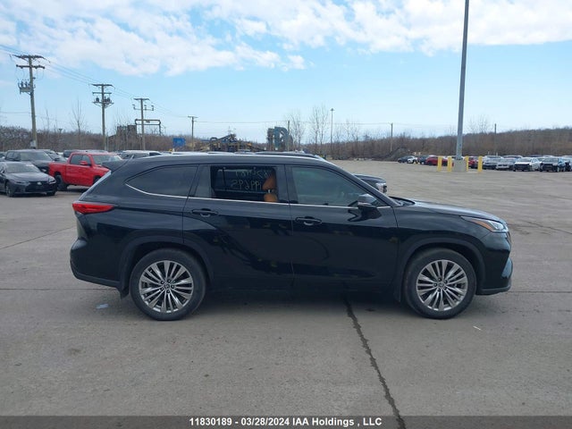 Toyota Highlander Limited 2022 5TDFZRBH6NS199695 Image 14