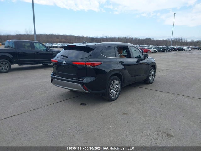 Toyota Highlander Limited 2022 5TDFZRBH6NS199695 Image 4