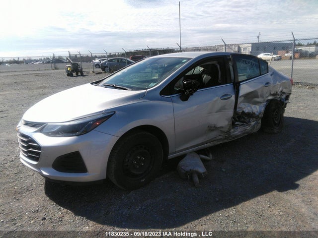 Chevrolet CRUZE LT 2019 1G1BE5SMXK7113061 Image 2