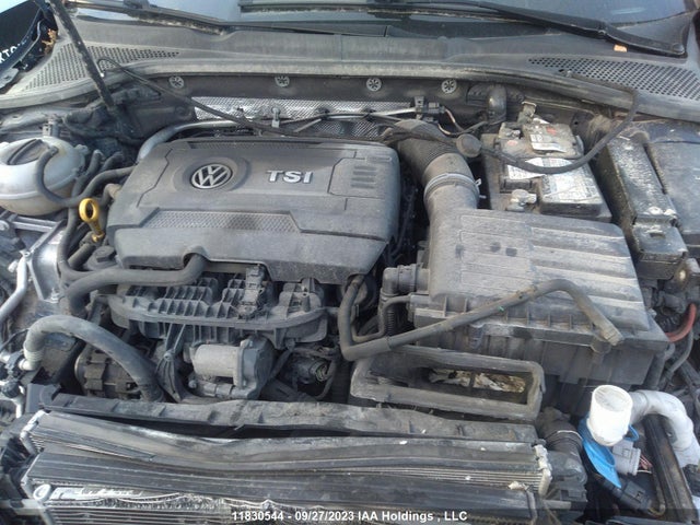 3VW217AU8FM072535 Volkswagen Golf Trendline/highline