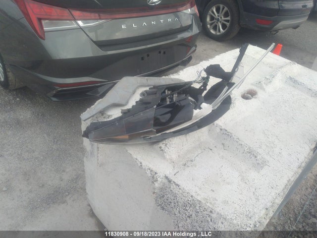 Hyundai Elantra Ultimate 2021 KMHLN4AG7MU130417 Image 12