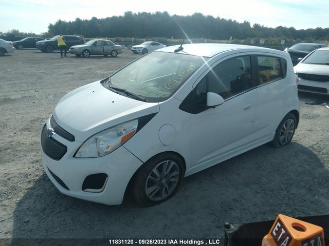 Chevrolet Spark Ev Lt 2015 KL8CL6S04FC705825 Image 2