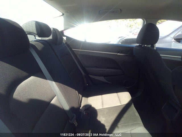 Hyundai Elantra Le 2018 5NPD74LF6JH233129 Image 8