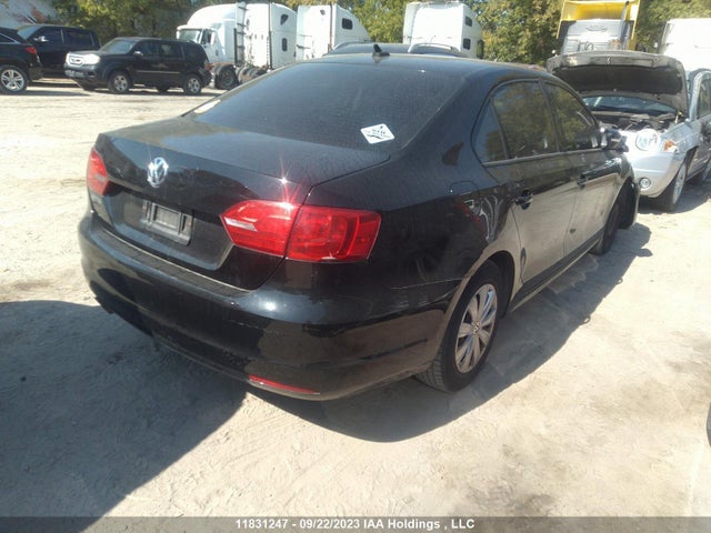 3VW2K7AJ9EM324200 Volkswagen Jetta Sedan Trendline+