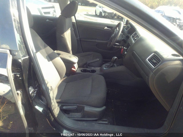 3VW2K7AJ9EM324200 Volkswagen Jetta Sedan Trendline+