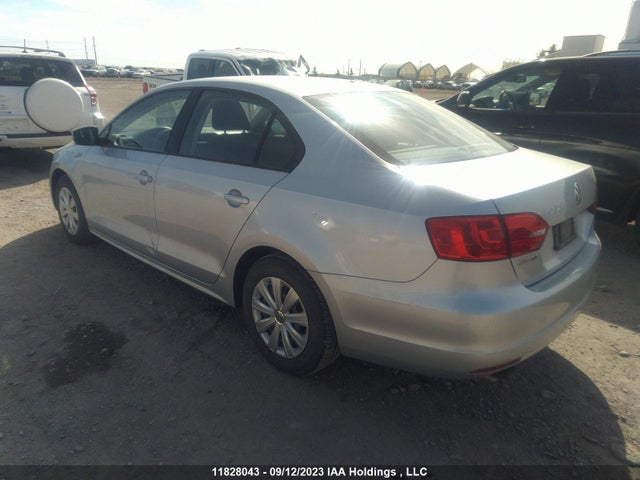 3VW2K7AJ4EM217541 Volkswagen Jetta Sedan Trendline+
