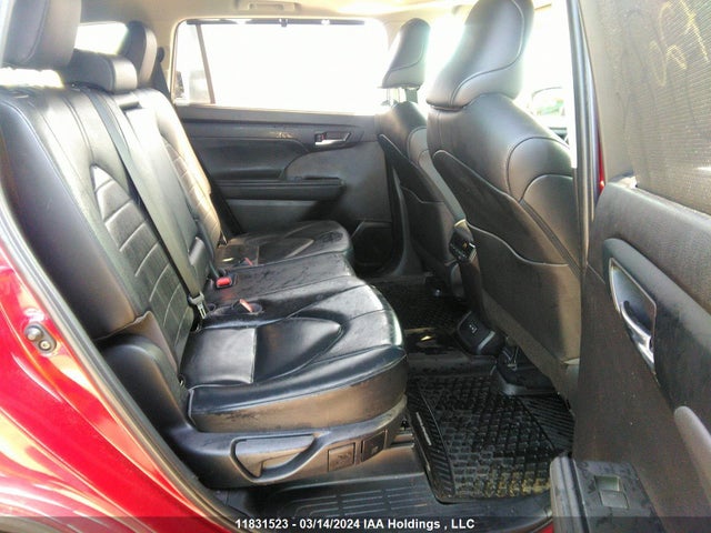 Toyota Highlander Xle 2022 5TDGZRBH4NS251720 Image 8