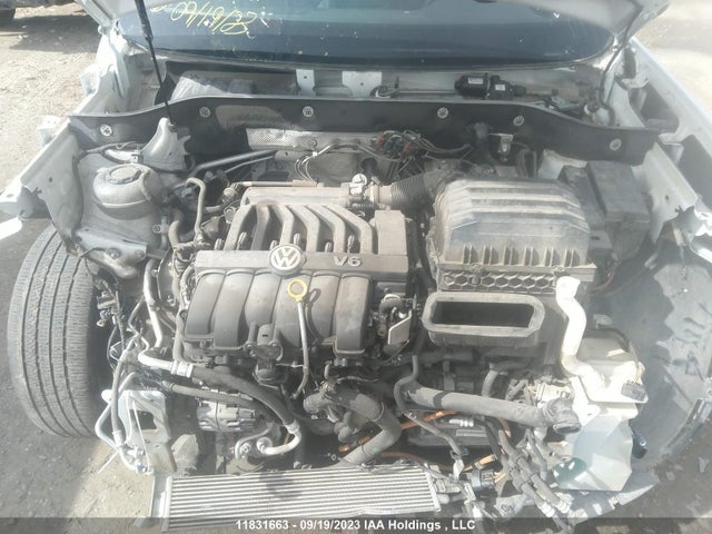 1V2NR2CA3KC586513 Volkswagen Atlas Execline