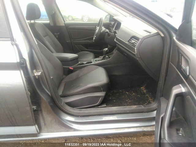 3VWE57BU9MM077353 Volkswagen Jetta Highline