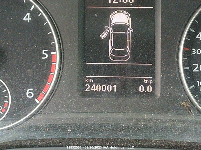 1VWBV7A39FC056311 Volkswagen Passat Comfortline