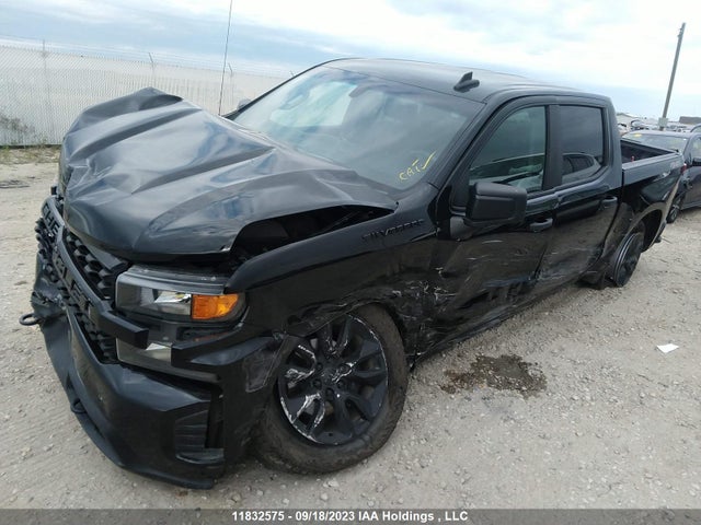 Chevrolet Silverado 1500 Custom 2020 1GCUYBEF1LZ120943 Image 2