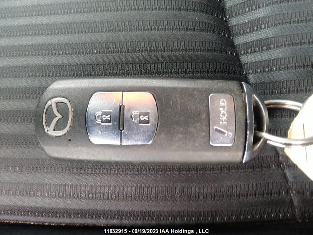 Mazda Mazda3 Gs-sky 2014 JM1BM1L74E1105427 Image 11