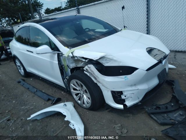 Продажа на аукционе авто 2018 Tesla Model X, vin: 5YJXCAE21JF103940, номер лота: 11777231