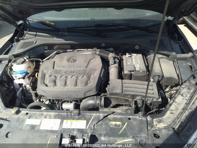 1VWBA7A38NC006297 Volkswagen Passat 2.0t Limited Edition