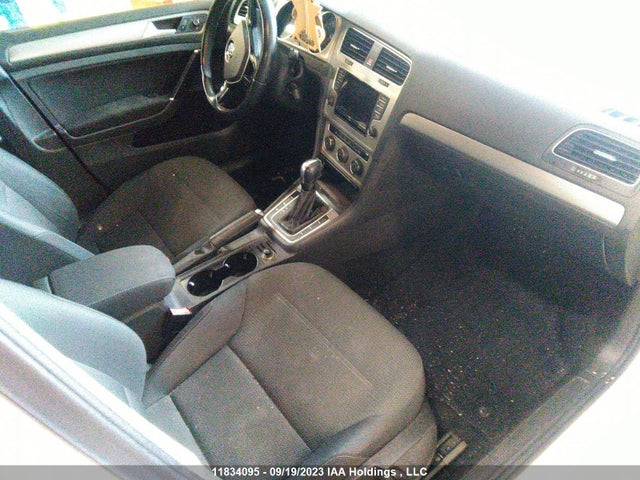 3VW217AU5FM006461 Volkswagen Golf Trendline/highline