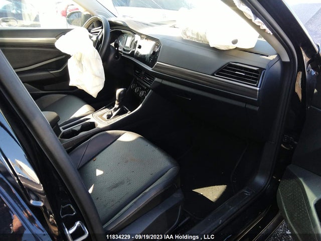 3VWE57BU6MM017725 Volkswagen Jetta Highline