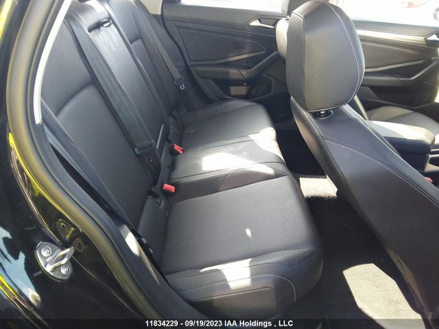3VWE57BU6MM017725 Volkswagen Jetta Highline