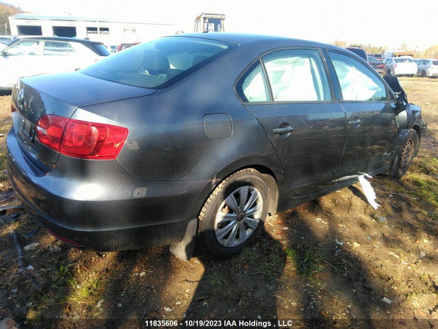3VW2K7AJ5EM354939 Volkswagen Jetta Sedan Trendline+