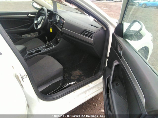 3VWN57BU9KM020258 Volkswagen Jetta Comfortline