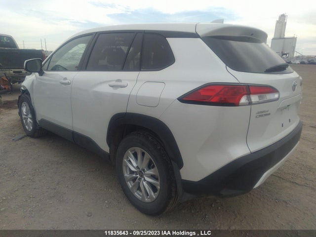 Toyota Corolla Cross Le 2023 7MUCAABG5PV049475 Image 3