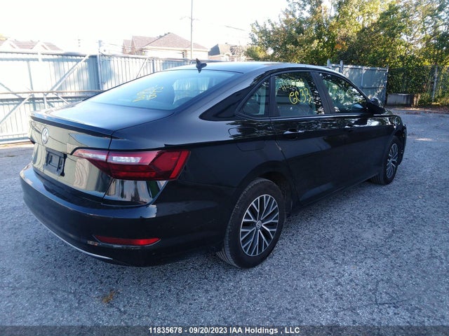 3VWE57BU9MM045972 Volkswagen Jetta Highline