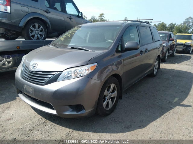 Toyota SIENNA 2014 5TDZK3DC0ES516340 Image 2