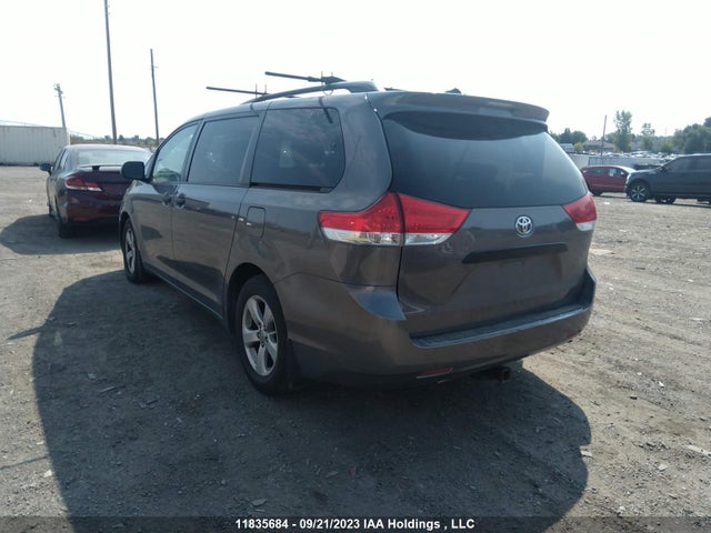 Toyota SIENNA 2014 5TDZK3DC0ES516340 Image 3